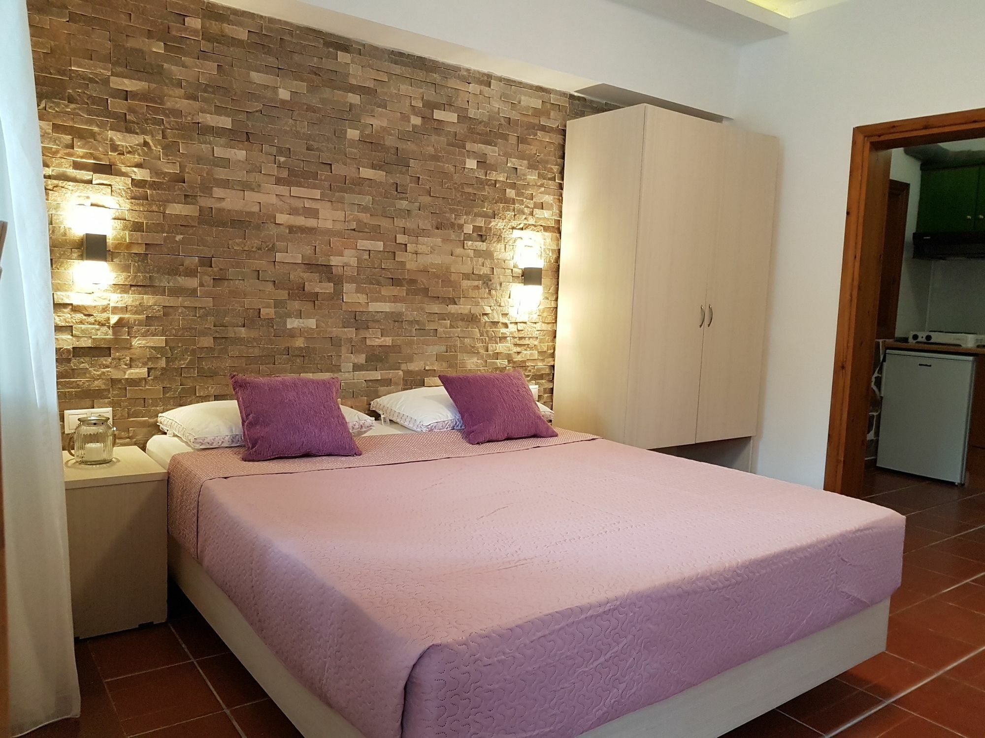 Efrosini Hotel Apartments & Studios Paralia Pantaleimonos Luaran gambar